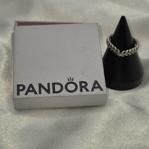 Pandora Ale Sterling Silver Leaf Ring!  Size 5. P11 Ale 925 50